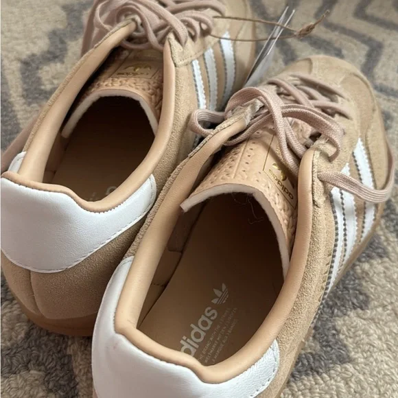 Adidas Gazelle Beige Sneakers - Picture 4 of 4